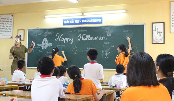 hình ảnh lớp học trường dự án của oea vietnam