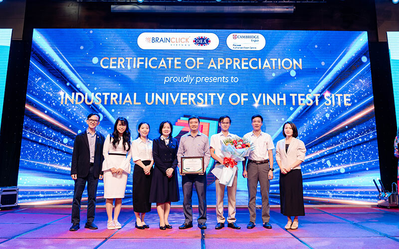 Đại học Công nghiệp Vinh nhận chứng thư cảm ơn từ Cambridge và BrainClick Vietnam