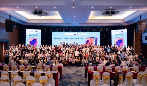 Giáo viên tham dự tập huấn 